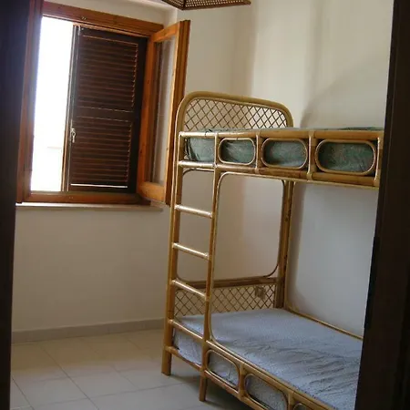 Flat St Cristina Village 公寓 *